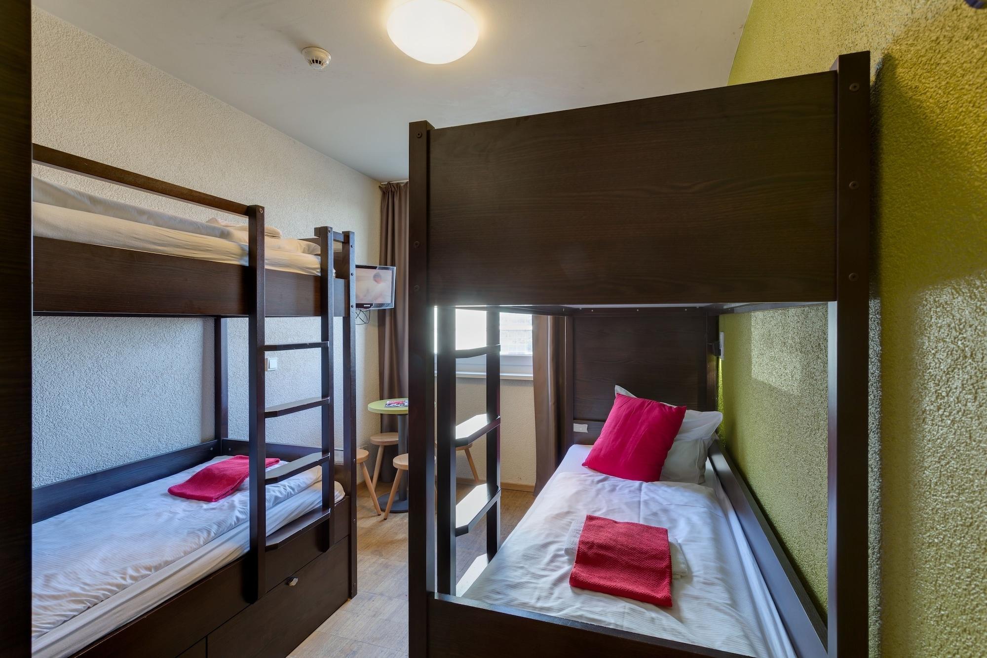 Meininger Hotel Berlin Hauptbahnhof Esterno foto