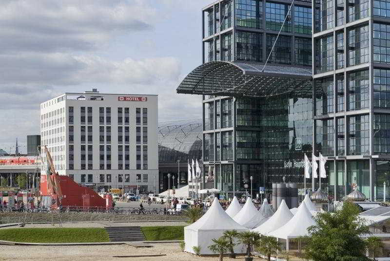 Meininger Hotel Berlin Hauptbahnhof Esterno foto
